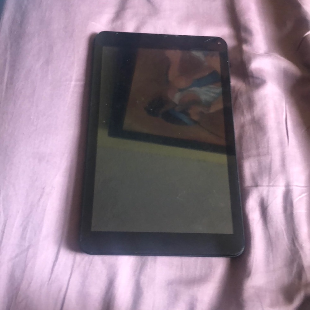 Android tablet - Picture 2 of 3